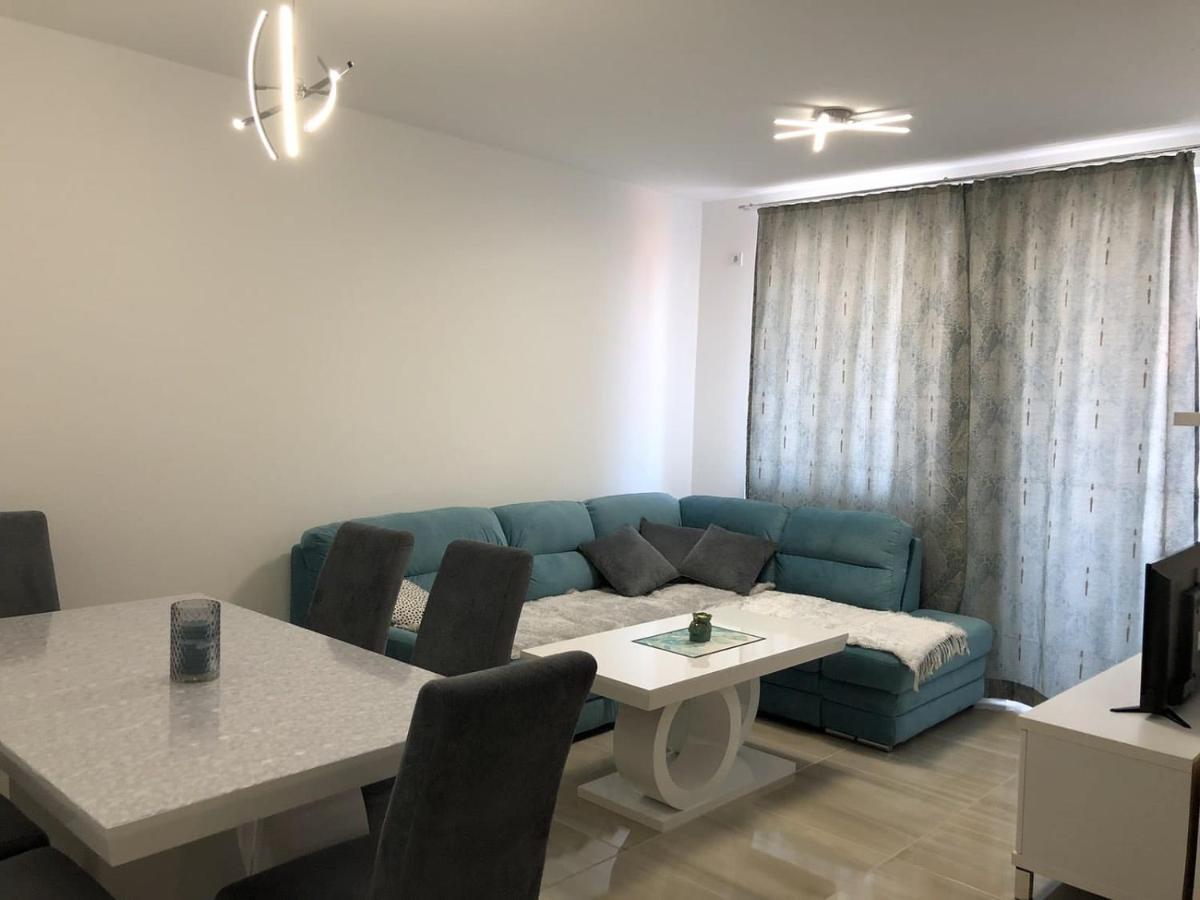 Apartman Sims بييلينا المظهر الخارجي الصورة