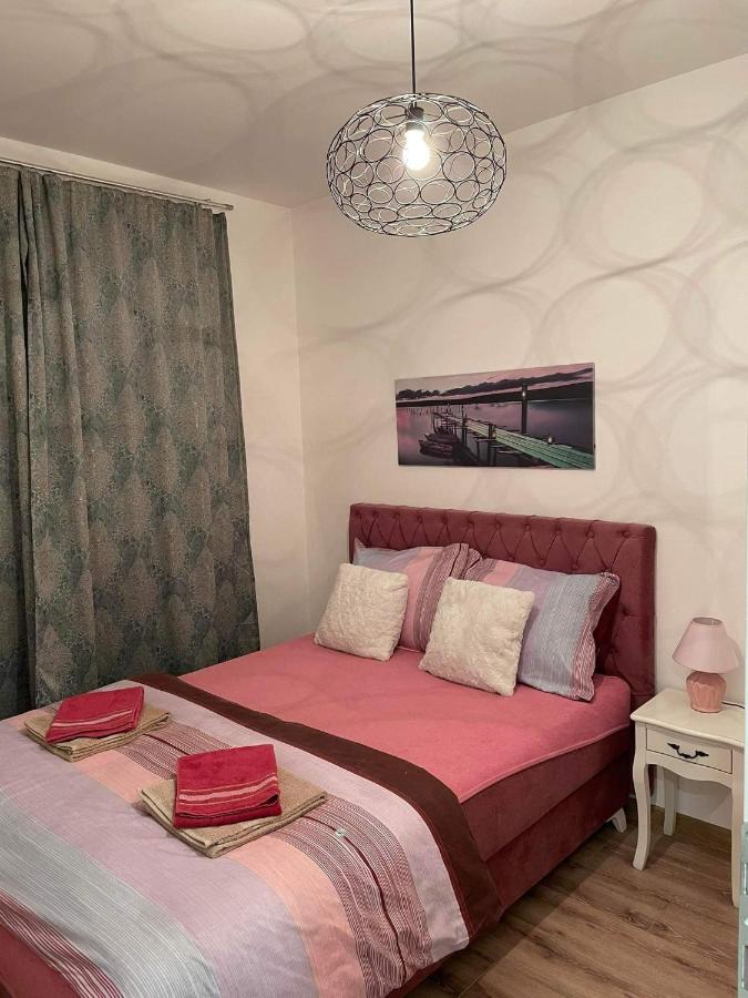 Apartman Sims بييلينا المظهر الخارجي الصورة